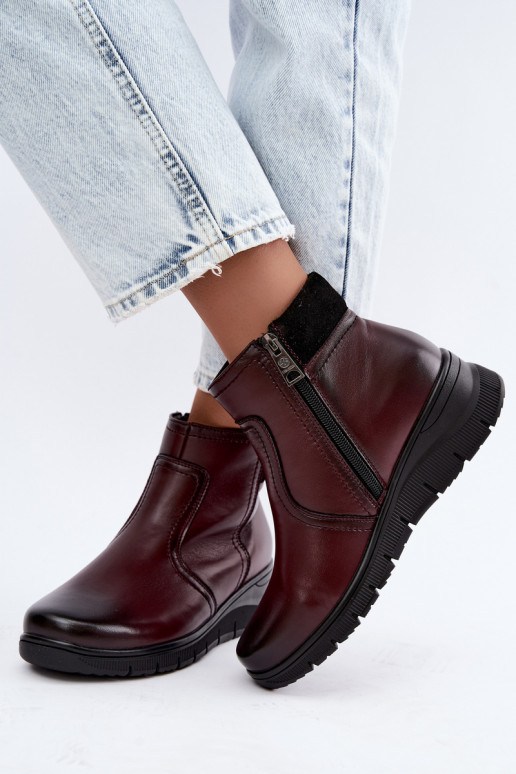 Botins de couro isolados com plataforma Vinceza 133116 na cor bordô