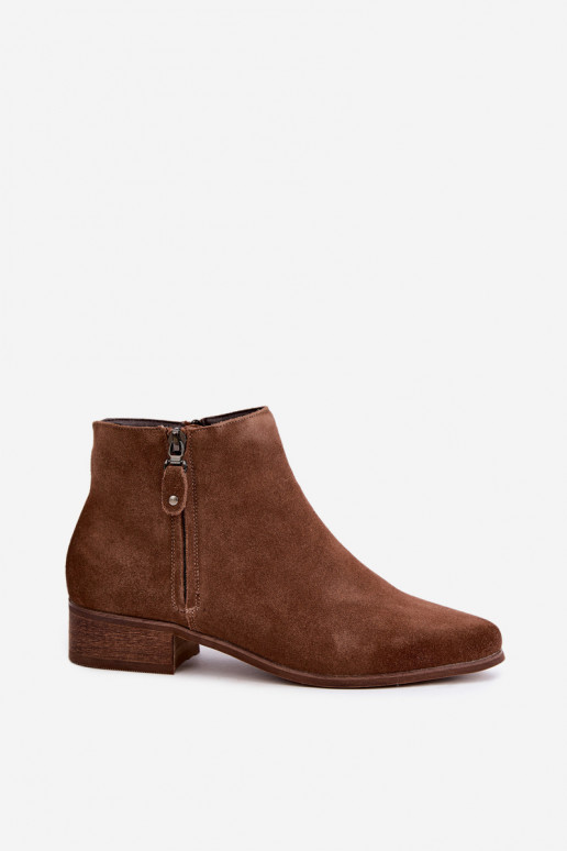 Sapatos de couro camurça de salto baixo Vinceza 133136 na cor marrom