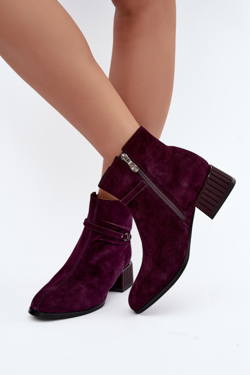 Botins femininos de camurça sintética Klocke isolados D&A CR62-3476 na cor ameixa