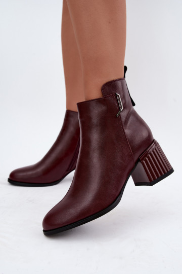 Botins de couro com saltos isolados D&A CR62-3442 na cor bordô 2