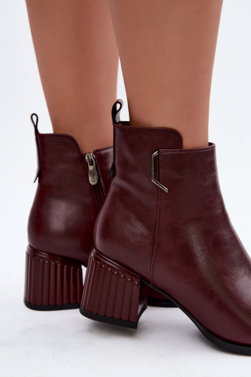 Botins de couro com saltos isolados D&A CR62-3442 na cor bordô