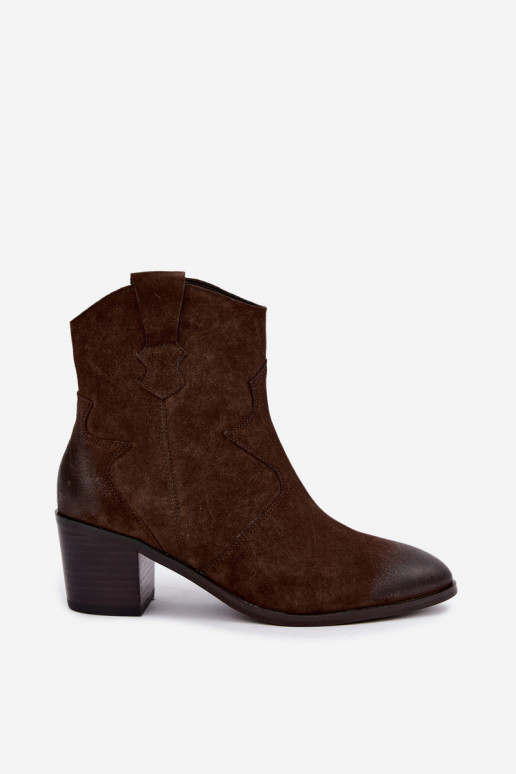 Botas de camurça isoladas em estilo cowboy D&A CR62-3395 na cor chocolate