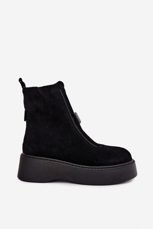 Botins de camurça sintética com plataforma isolados D&A CR62-3448 na cor preta