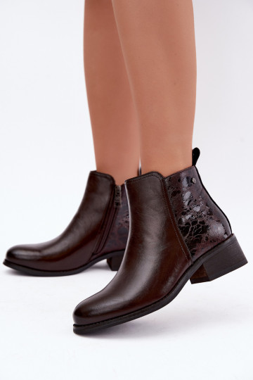 Botins isolados de couro sintético com salto baixo Vinceza 133133 chocolate