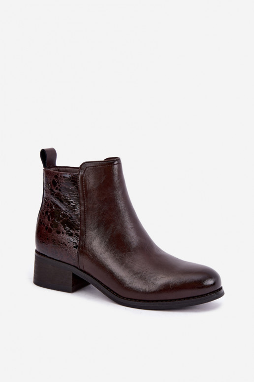 Botins isolados de couro sintético com salto baixo Vinceza 133133 chocolate
