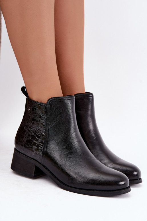 Botins isolados de couro sintético com salto baixo Vinceza 133133 pretos