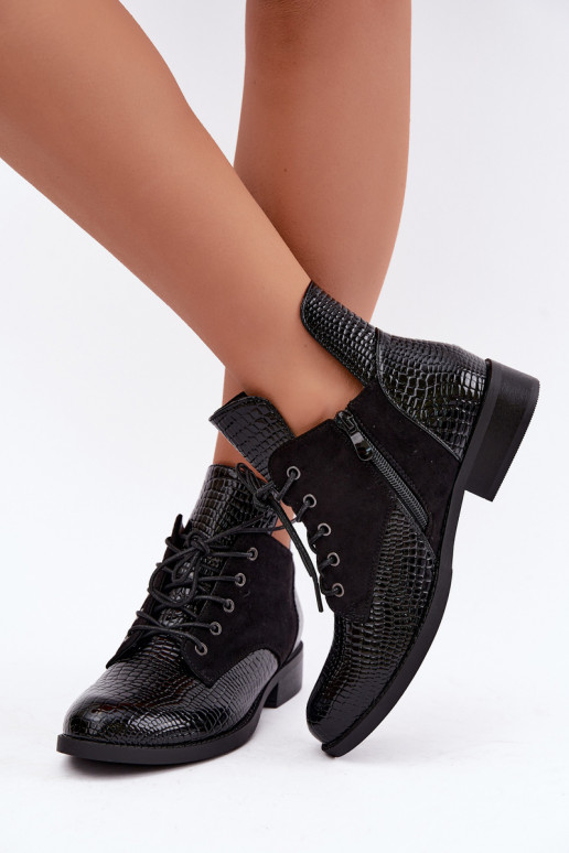 Botins isolados com design em relevo Vinceza 16524 pretos