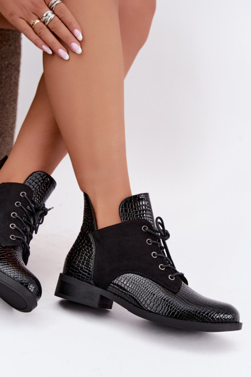 Botins isolados com design em relevo Vinceza 16524 pretos