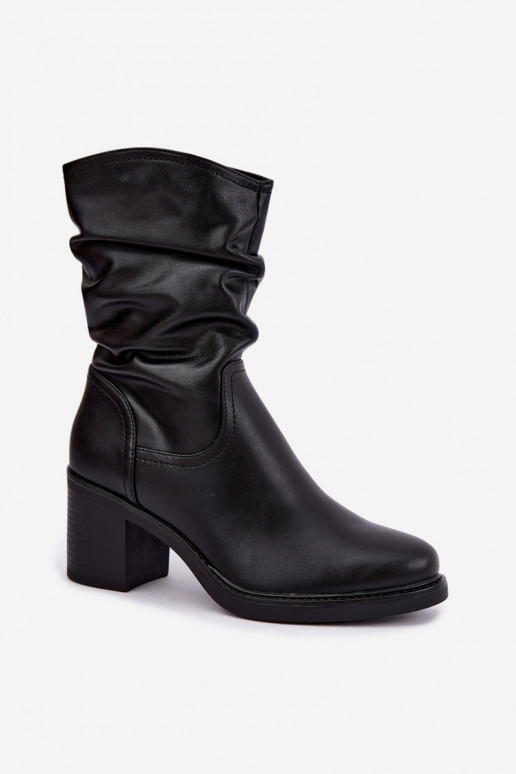 botins isolados com babados e saltos Sergio Leone BT-60 em preto