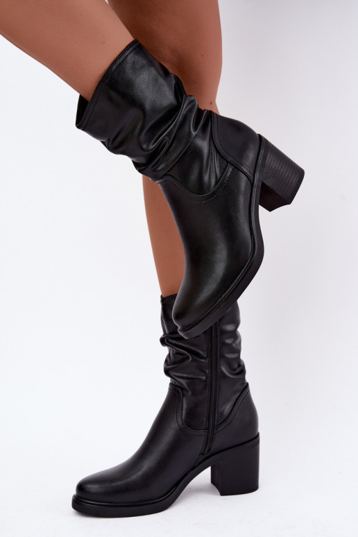 botins isolados com babados e saltos Sergio Leone BT-60 em preto