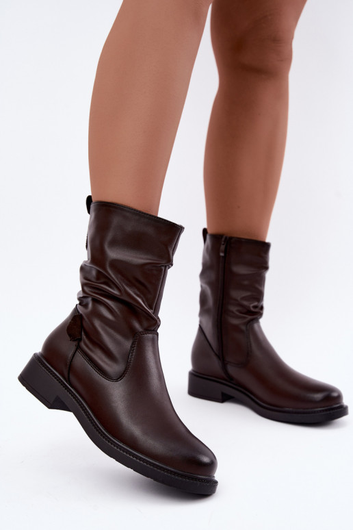 botins isolados enrugados com saltos largos Sergio Leone BT-08 em chocolate