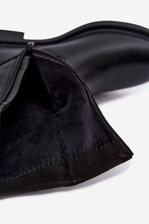 botins isolados enrugados com saltos largos Sergio Leone BT-08 em preto