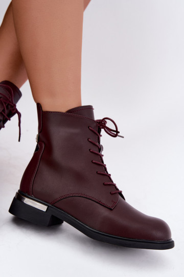 Botins de couro isolados com saltos largos na cor bordô Vinceza 86450