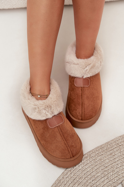 botas de neve femininas com plataforma e pelúcia na cor marrom Calyra