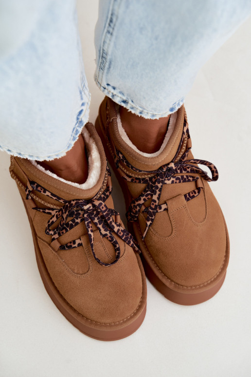 Botas de neve de camurça sintética marrom com plataforma e detalhes elegantes GOE UU2N4920