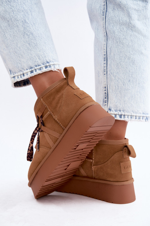 Botas de neve de camurça sintética marrom com plataforma e detalhes elegantes GOE UU2N4920
