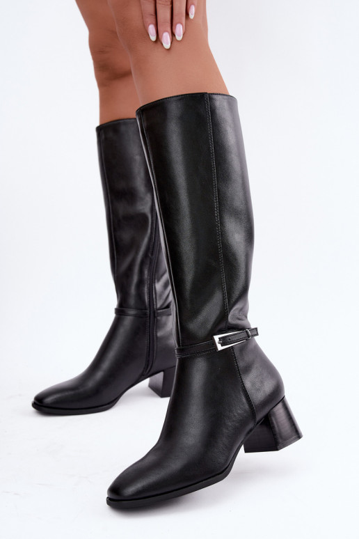Botas altas pretas de couro isoladas com saltos e fivelas Sergio Leone KZ-31