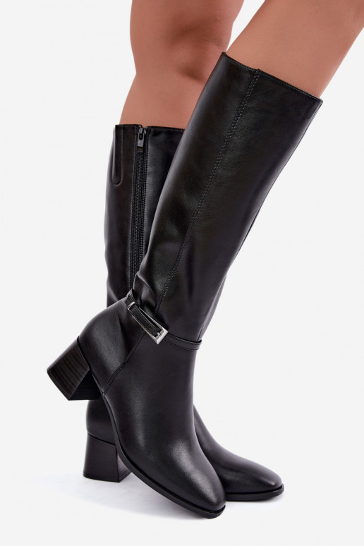 Botas altas pretas de couro isoladas com saltos e fivelas Sergio Leone KZ-31