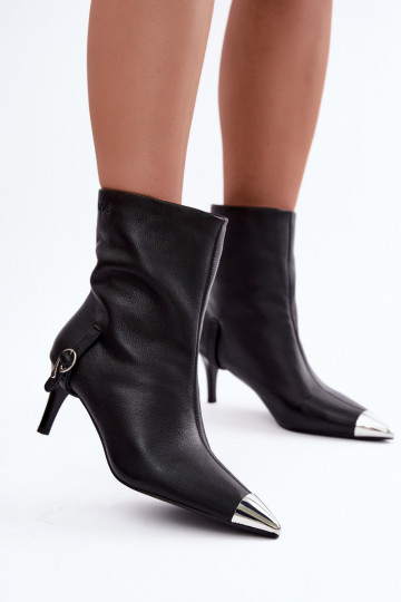 Botins de couro aquecidos com saltos finos GOE UU2N4226 pretos 2