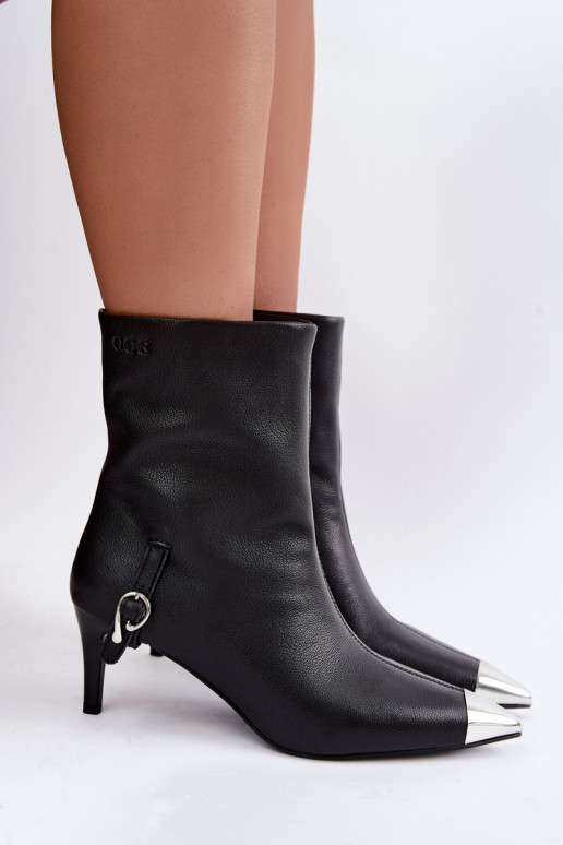 Botins de couro aquecidos com saltos finos GOE UU2N4226 pretos