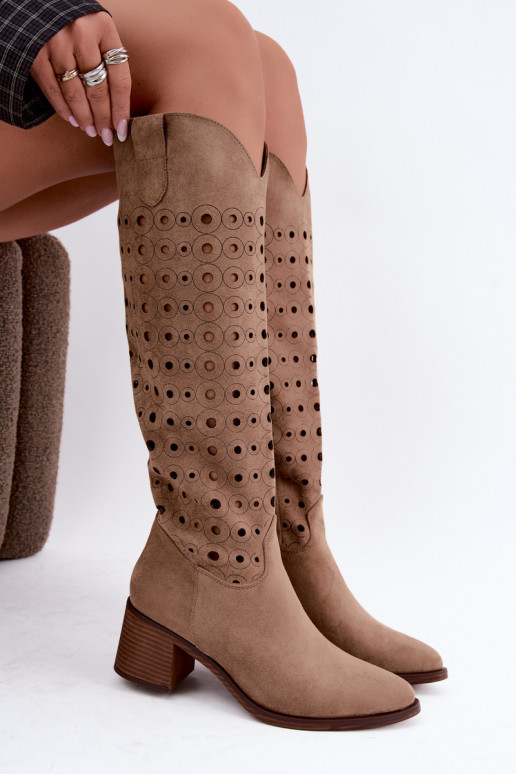 Botas altas com elementos perfurados Kireya marrom