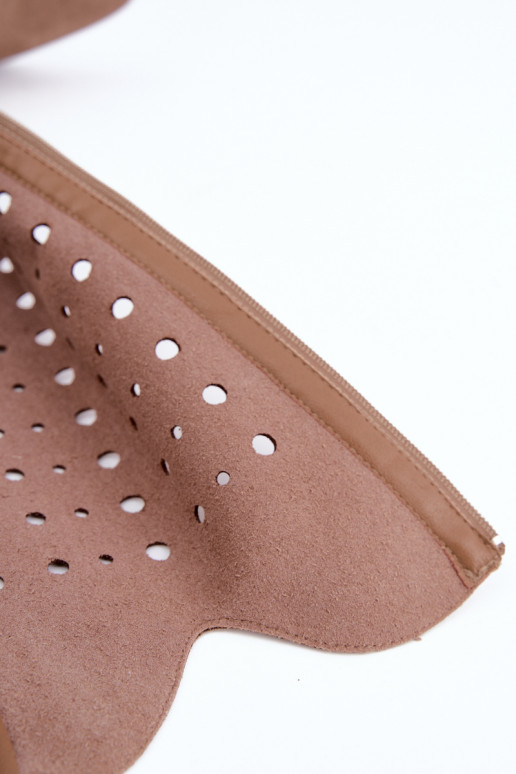 Botas altas com elementos perfurados Kireya marrom