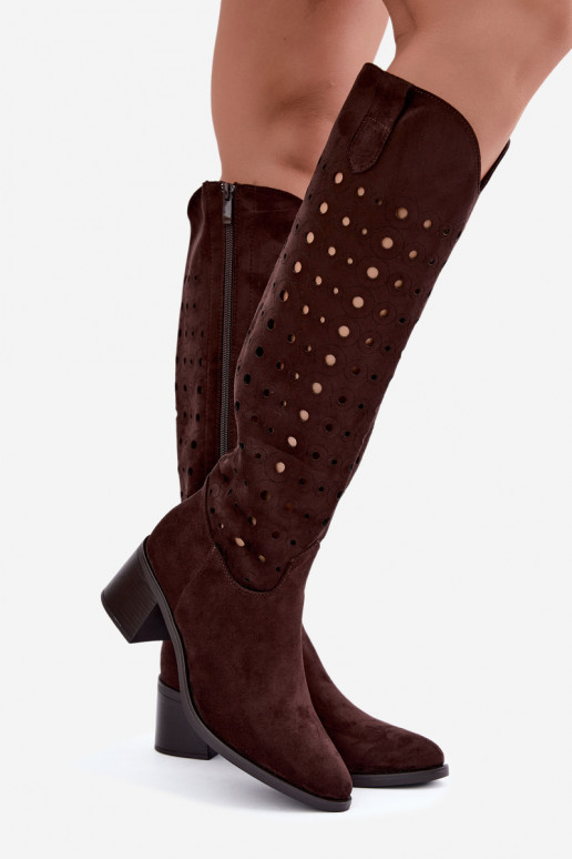 Botas altas com elementos perfurados Kireya chocolate