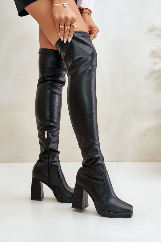 Botas acima do joelho com salto em preto Liatheia