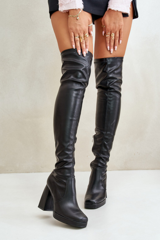 Botas acima do joelho com salto em preto Liatheia