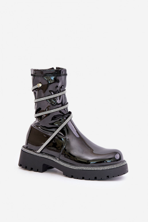 Botins envernizados com decoração em preto Kikizelle