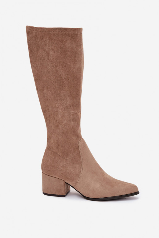 Botas femininas de cano alto com salto baixo em camurça sintética na cor areia Sergio Leone KZ212