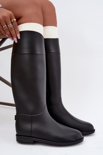 Botas femininas de borracha altas com saltos largos na cor preta Melianne