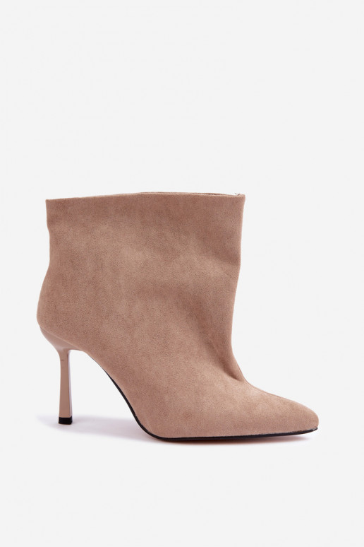 Botins slip-on com saltos finos em cor de areia Kamea