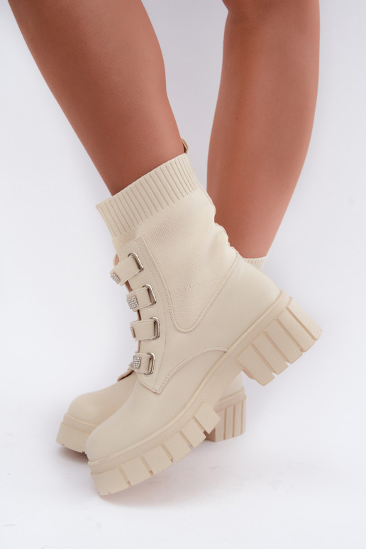 Botins quentes com elementos decorativos em cor de areia Giavelle