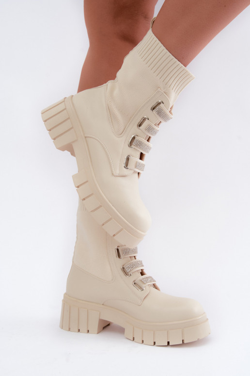 Botins quentes com elementos decorativos em cor de areia Giavelle