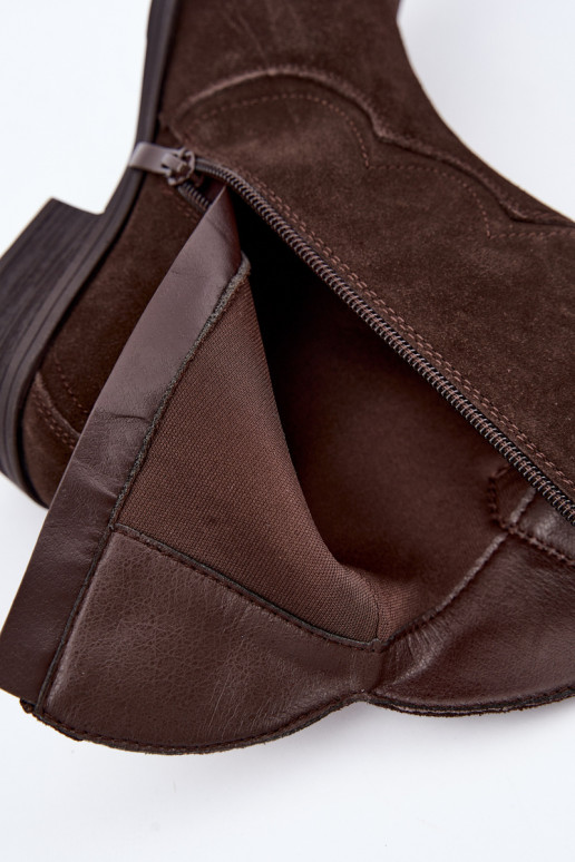 Botas de cowboy em camurça na cor chocolate com salto baixo Delsa