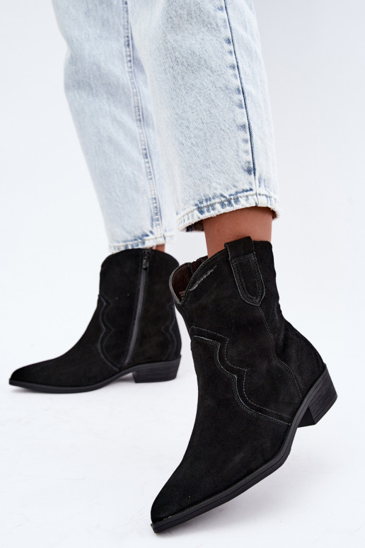 Botas de cowboy em camurça na cor preta com salto baixo Delsa
