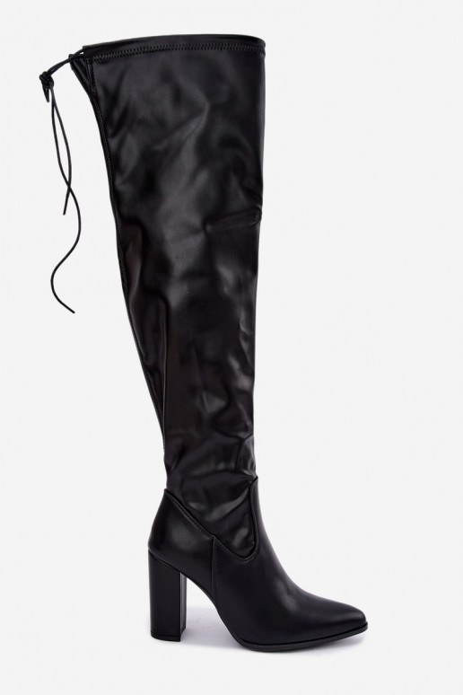 Botas acima do joelho na cor preta com salto Primelle