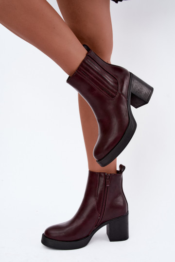Botins quentes na cor bordô com salto Gisandra