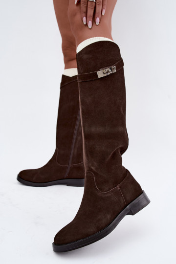 Botas acima do joelho em camurça na cor chocolate com tiras decorativas Clarimond 2