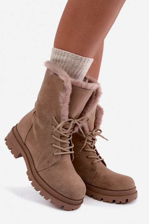 Botins quentes na cor areia com atacadores e pelo por dentro Heloise