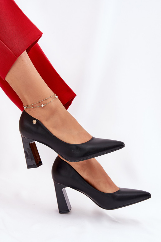 Sapatos de salto de estilo elegante Vinceza 62221 na cor preta