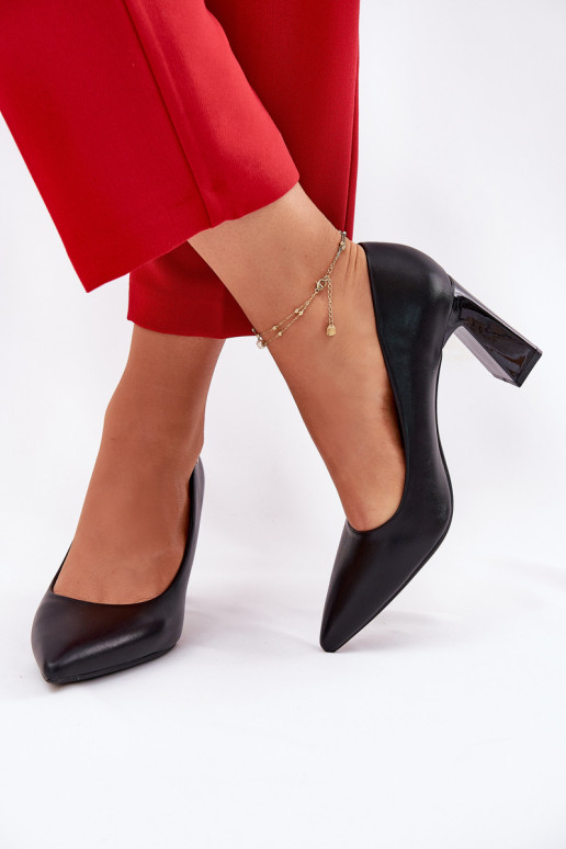 Sapatos de salto de estilo elegante Vinceza 62221 na cor preta