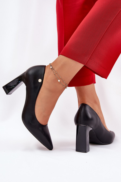Sapatos de salto de estilo elegante Vinceza 62221 na cor preta