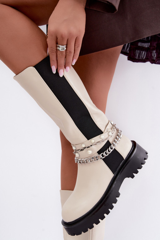 botas altas forradas com plataforma e correntes na cor areia Doremi