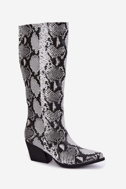 botas altas forradas estilo cowboy com padrões de cobra na cor preta Bellina