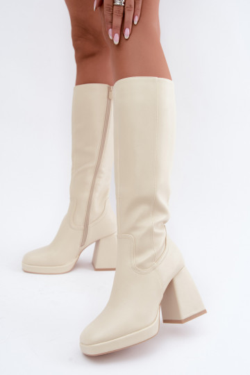 Botas longas de areia isoladas com saltos Leonelle 2
