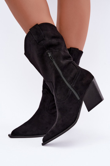 Botins pretos isolados em estilo cowboy com saltos Serenza 2