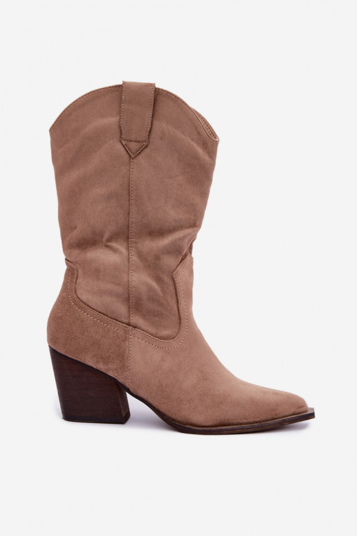 Botins de areia isolados em estilo cowboy com saltos Serenza
