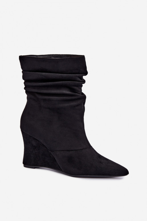 Botins pretos enrugados com plataforma Thalene